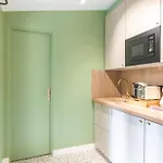 Charming With Terrace - 2 Guests - Near Montmartre Apartment