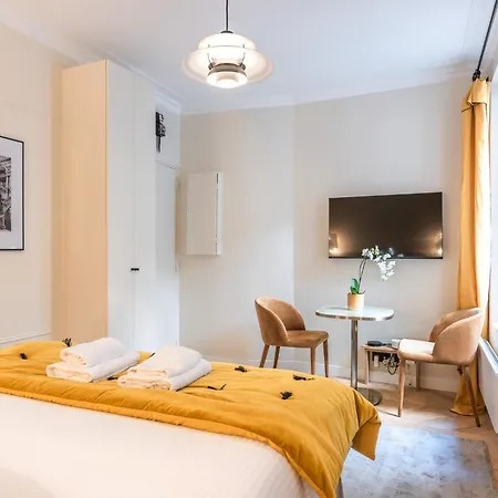 Apartment Charming With Terrace - 2 Guests - Near Montmartre Paris