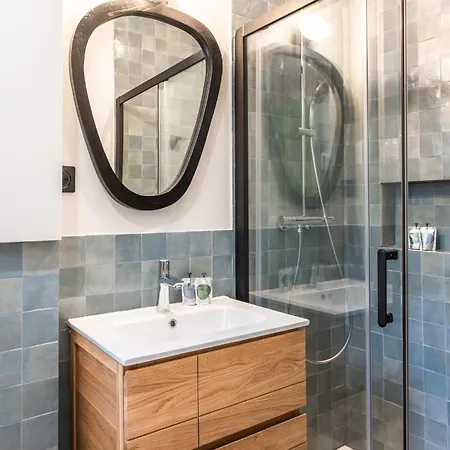 Apartment Charming With Terrace - 2 Guests - Near Montmartre *
