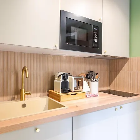 Apartment Charming With Terrace - 2 Guests - Near Montmartre Paris