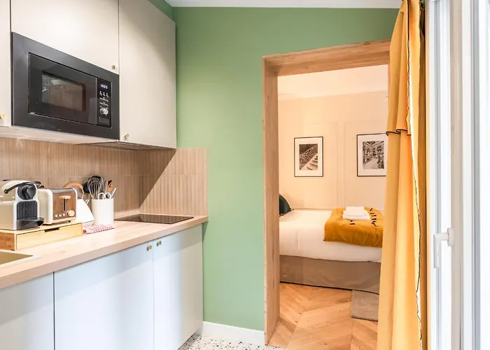 Charming With Terrace - 2 Guests - Near Montmartre Apartman Párizs