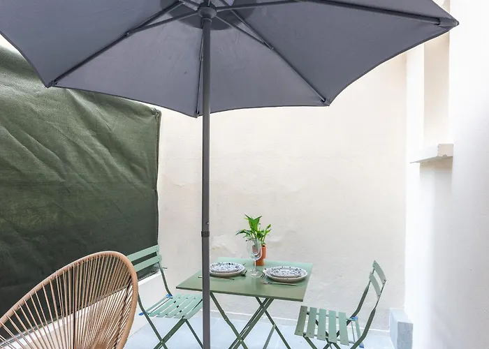 Charming With Terrace - 2 Guests - Near Montmartre Apartman Párizs