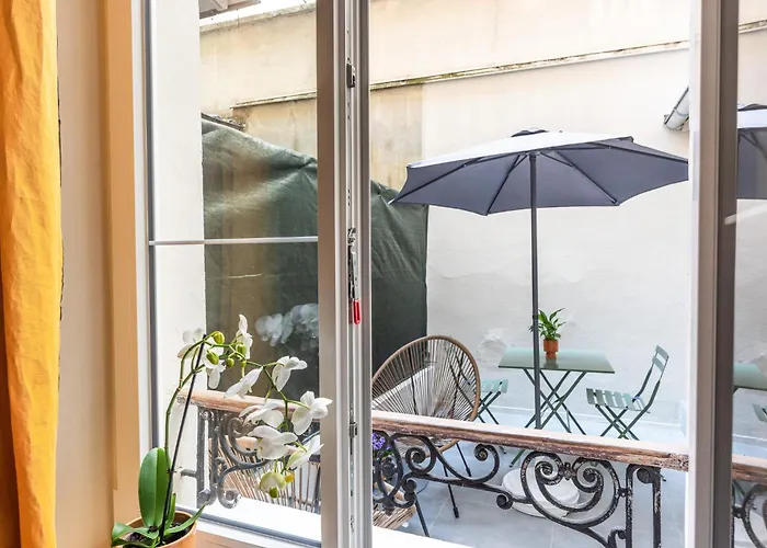 Charming With Terrace - 2 Guests - Near Montmartre Apartman